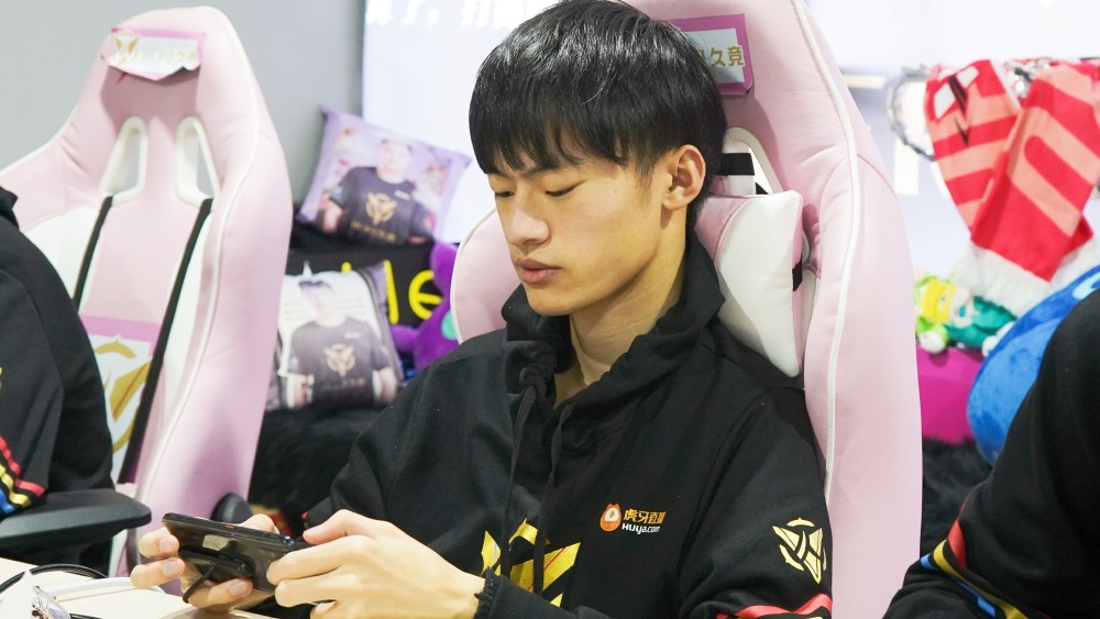 hero月色操作太下饭我自己杀自己嬴政开大张良正面咬直接被秒