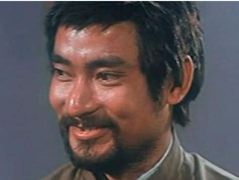 高雄因为其身手矫健,外形硬朗,香港八十年代的电影电视剧,他出演了不