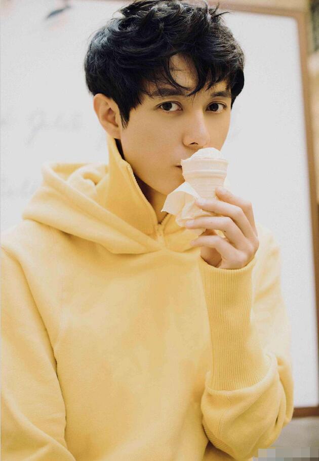 证据?酷格晒张超带女生去流产单据,她曾自曝在半年3次吃紧急避孕药