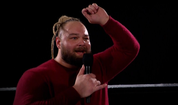 不同之处在于,塞纳当年说完这句话就狠狠给了科特安格一拳,但此时面对