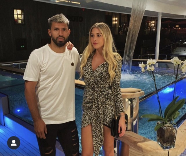 阿圭罗魅力有多大马拉多纳女儿为他生子如今女友是23岁超模