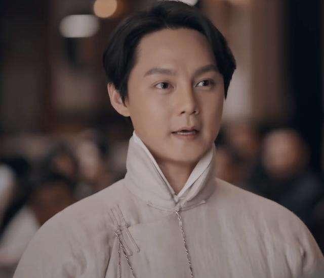 他只会对范湘儿说一句:"家里的事你多操心,你办事我放心.