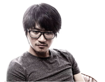 韩寒18分钟跑5公里,除了速度惊人跑步装备也很吸引眼球