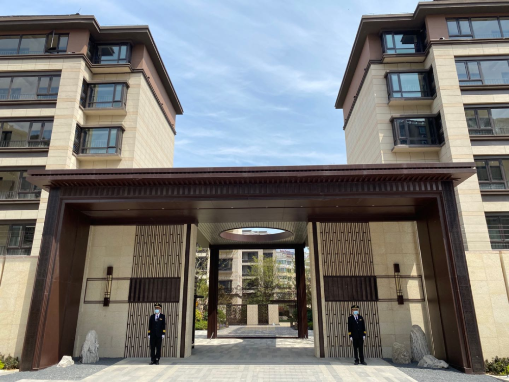 一线自然资源,央企精工品质,项目一亮相就吸引了众多改善的目光,在该