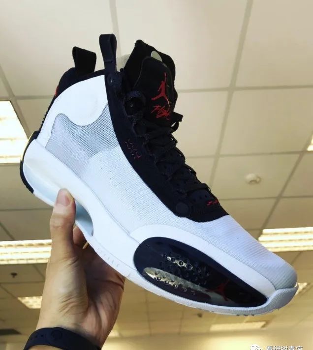来看看这款aj34黑白红开箱细节测评大家觉得如何呢