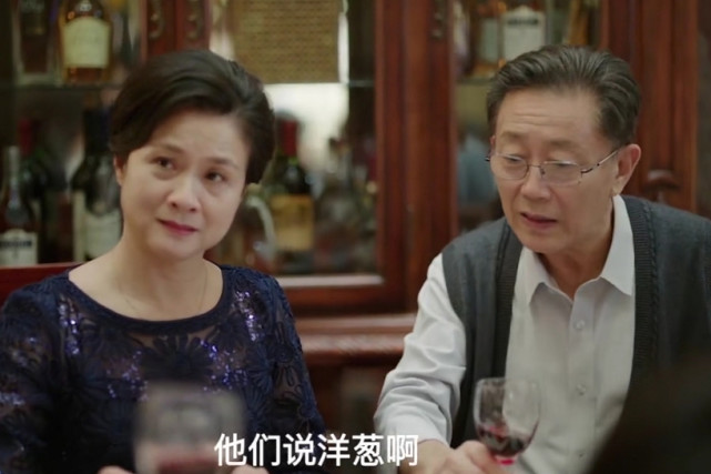 3,穆丽燕—剧中扮余欢水的岳母,曾出演《欢乐颂》,《知否》冯晖出演