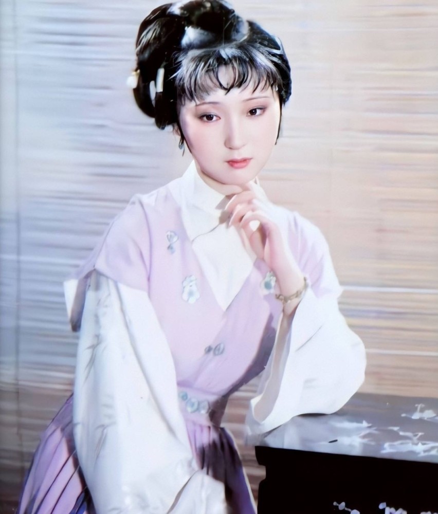 黛玉|红楼梦：春纤、雪雁、紫鹃，寓意黛玉一生三劫