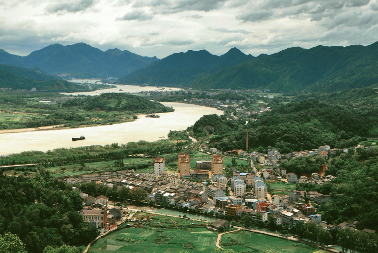 从一根竹竿到一片田园温州鹿城山福镇创新整治手段打造美丽农田景观