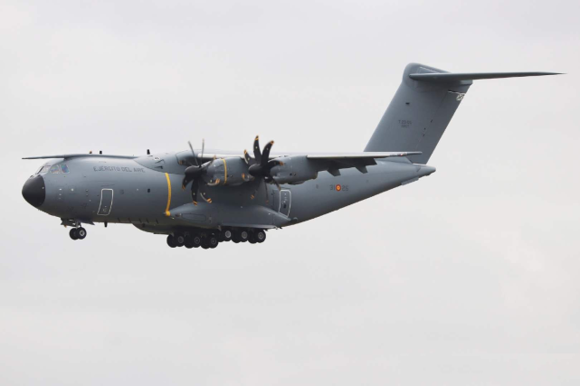 争抢防控物资,西班牙竟派出世界最好中型运输机a400m来华