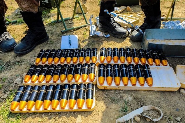 近期,我军自动榴弹发射器实弹射击演练镜头的出现频次很高,侧面说明点