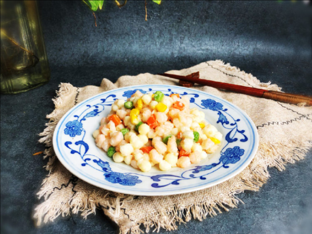 南京家常菜水生蔬菜鸡头米的做法