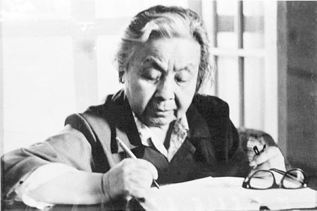 晚年丁玲怨恨沈从文被他写成了土娼一样的女人