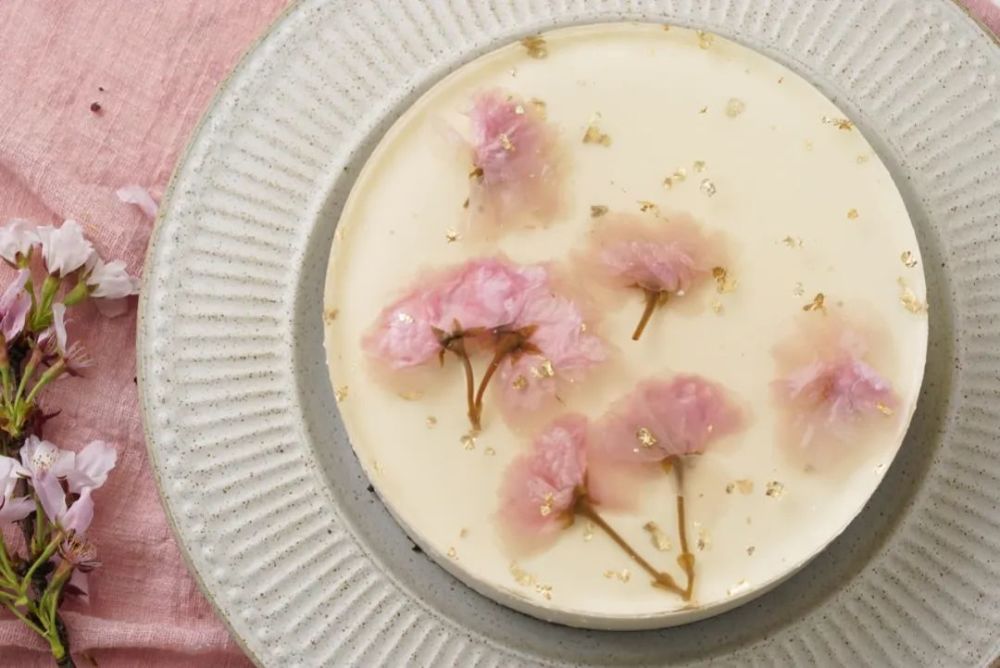 无烤箱无裱花做出最美的樱花镜面水晶蛋糕