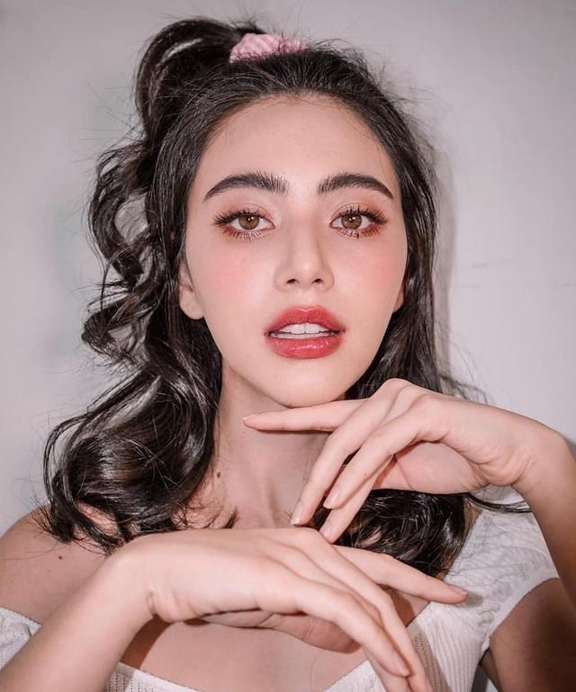 泰国巨星maidavika新发型羊毛卷长发妩媚动人美到犯规