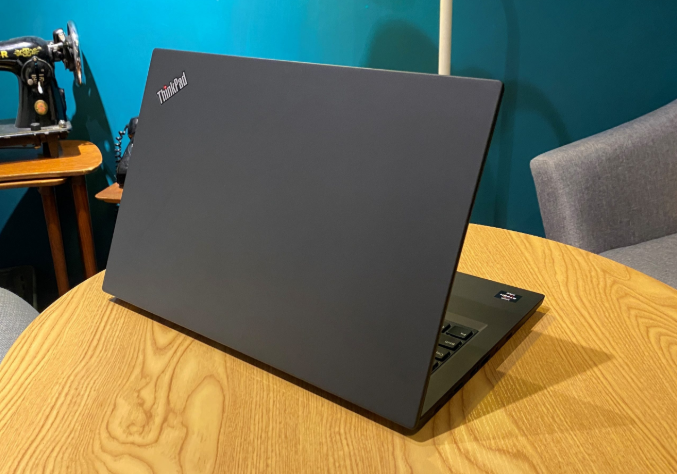 经典amd机款cp值破表性能与扩展性亮眼的thinkpadt495