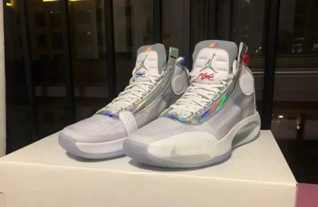 aj34白镭射开箱上脚测评,大家喜欢吗?