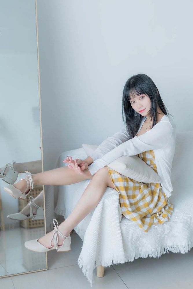 落落-张雨桐作为wucg2019王者荣耀全国总决赛大众组的冠军队队长,同时