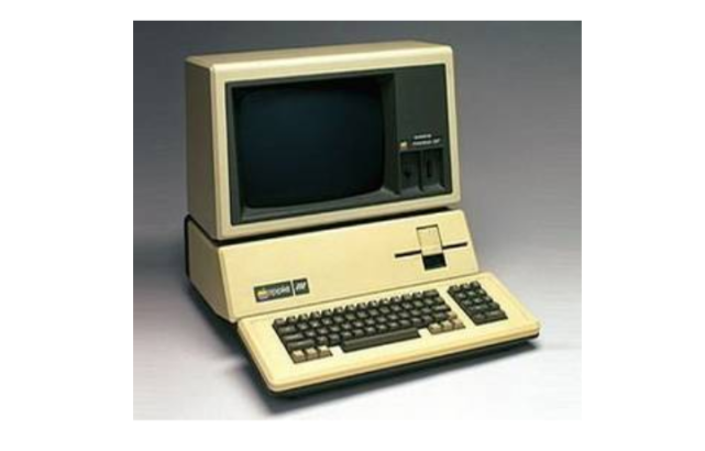 到80年代apple ii售出数百万部,甚至被引进中国;苹果上市的时候创造了