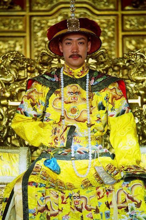 嘉庆一个想挽救大清王朝,但却心有气而力不足的平庸天子