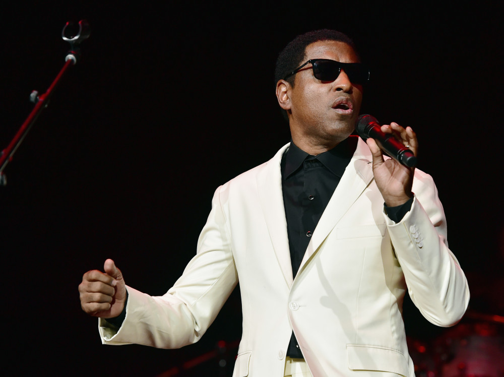 格莱美巨星babyface称全家都确诊新冠肺炎 万幸的是已康复