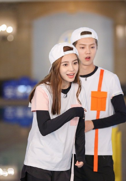 王珞丹|受刺激了？王珞丹凌晨4点求走红的方法，早上发文又“乱说”