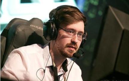 DOTA2查理斯被网友戏称代打选手？职业选手三转一有多难
