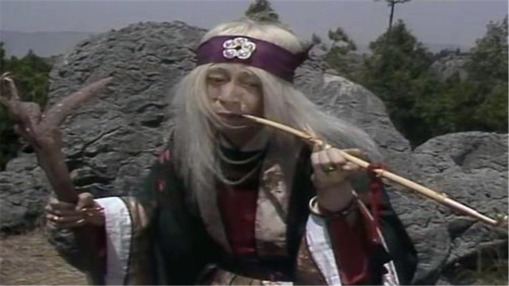 孙悟空一生很少低头却为何跪拜了一只九尾狐狸真实原因很感人