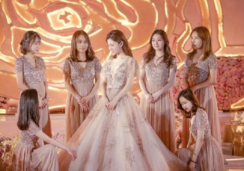 安踏总裁嫁女儿,迪士尼般婚礼现场土豪又梦幻,网友:有钱真好!