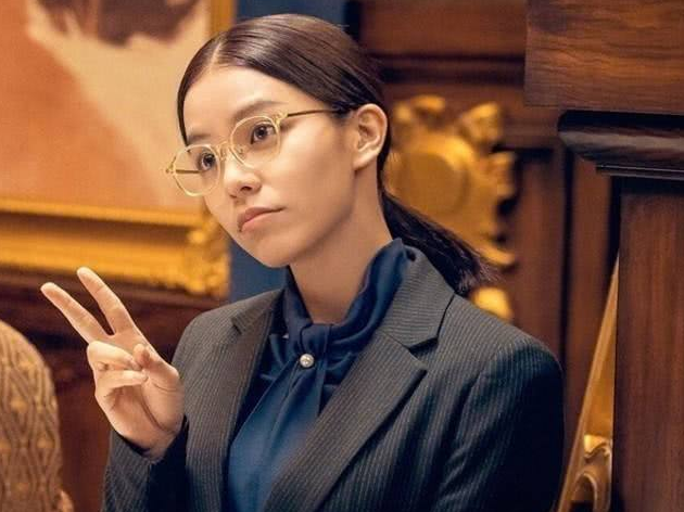 西虹市首富中还有谁记得"夏竹"吗?最初嫌她土,现在已经逆袭成女神