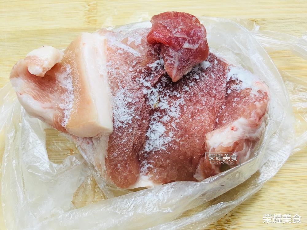 冷冻肉解冻,万万不要直接用水泡,教你一招,吃起来跟鲜肉没两样