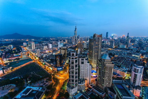 南京第一季度gdp2020_2020年全国前三季度GDP出炉,武汉中部第一,长沙是南昌的两倍