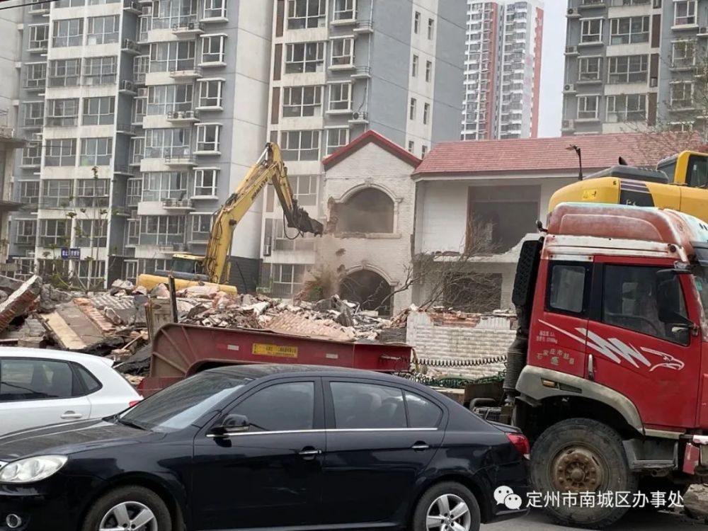 自此以后,迎泰新城社区与紫竹园社区之间东西通行的中视路全面打通
