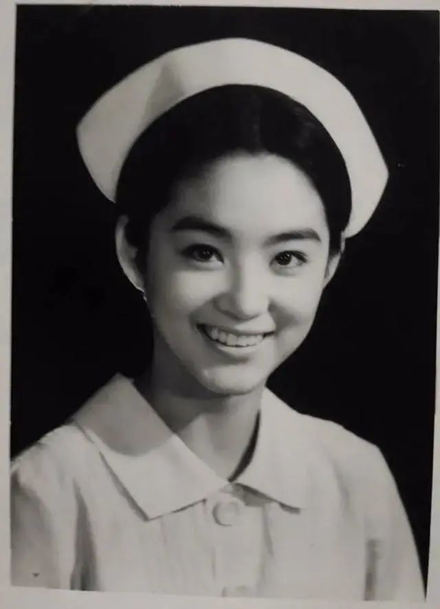 林青霞|林青霞与河南亲姐：失散36年才见面，两人活成一天一地