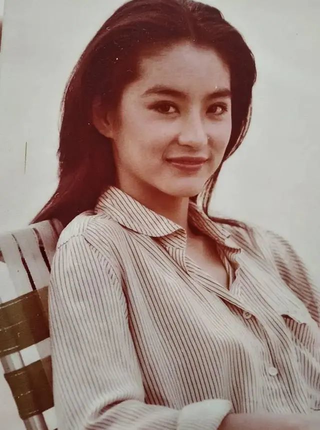 林青霞|林青霞与河南亲姐：失散36年才见面，两人活成一天一地