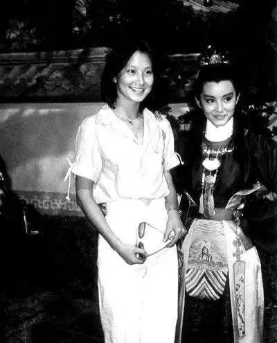 林青霞|林青霞与河南亲姐：失散36年才见面，两人活成一天一地