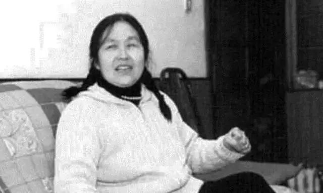 林青霞|林青霞与河南亲姐：失散36年才见面，两人活成一天一地