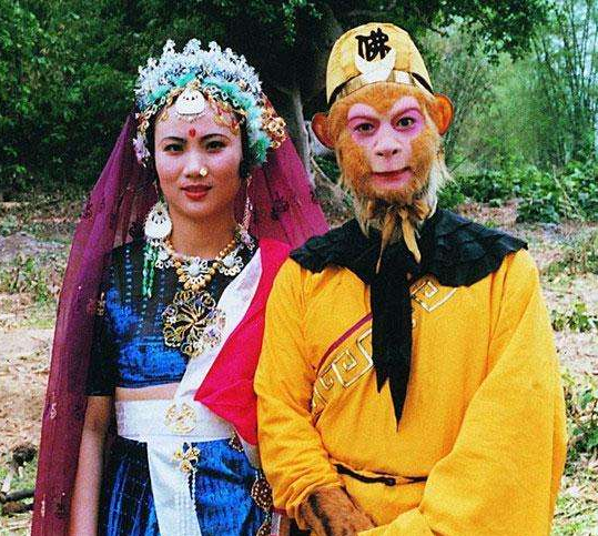 六小龄童女儿曝光,29岁至今未嫁,看到照片后网友才恍然大悟|孙悟空|六