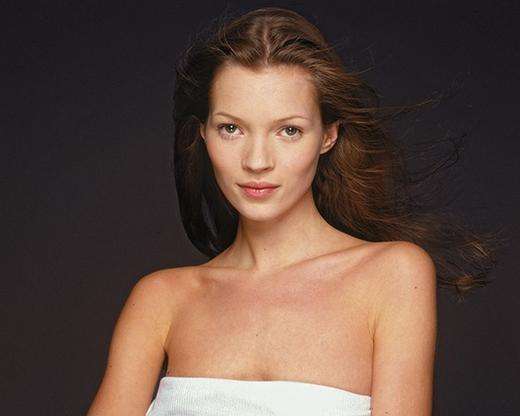 katemoss以颓废病态美改变了超模的标准