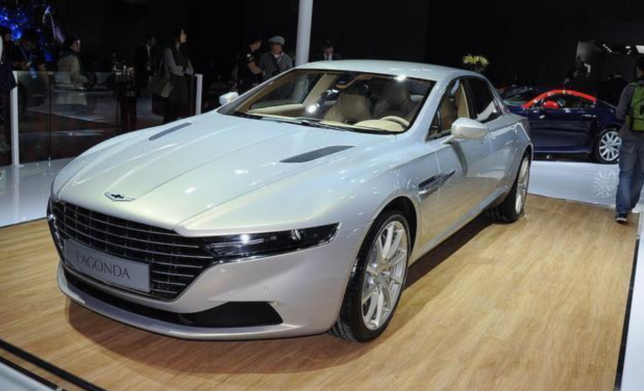 "蒙迪欧"版豪华轿跑,落地近1200万天价,网友:换个标就是福特