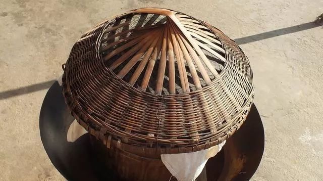 甑古代蒸食炊器.