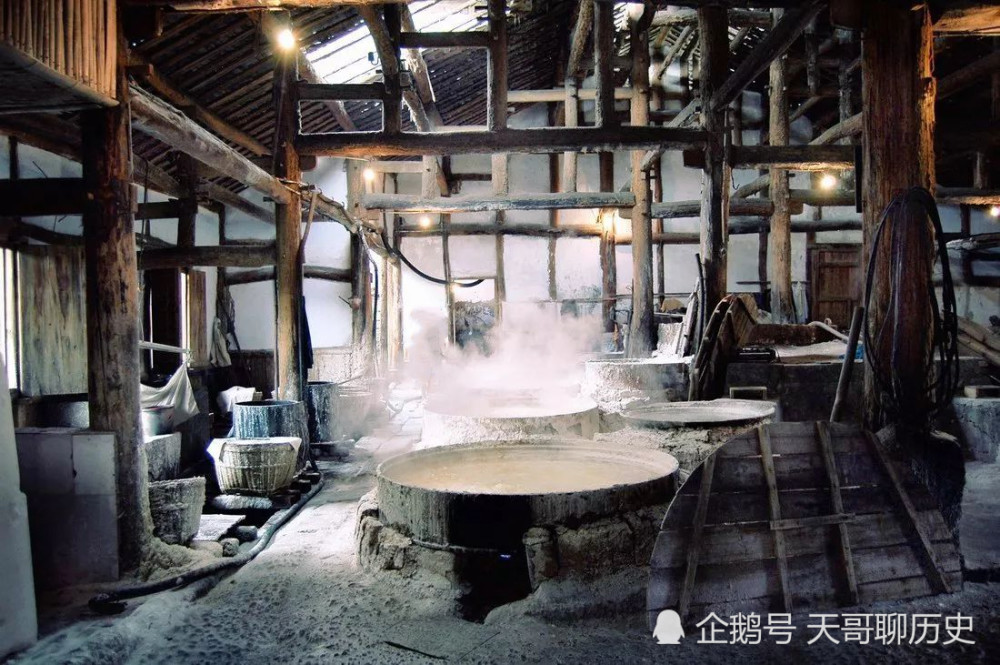 公元前120年,御史大夫张汤上书建议"笼天下盐铁"