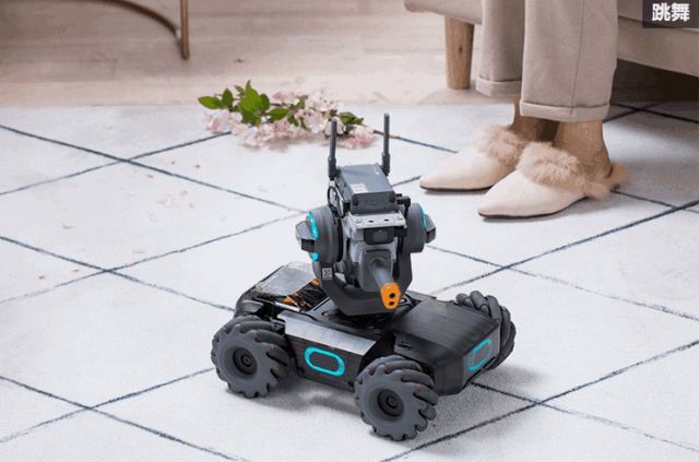 大疆机甲大师s1体验:全年龄段智能玩具,不只是玩这样简单