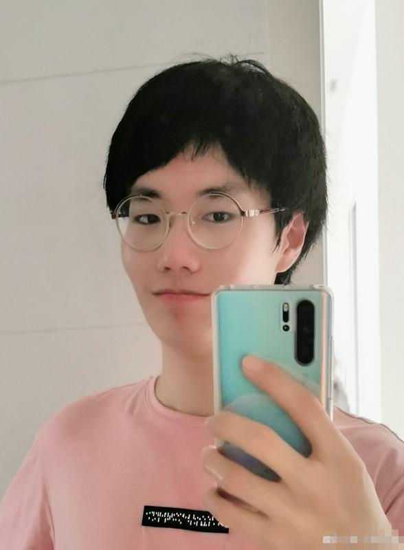 奇怪君摊牌,原来他是mc大神,完美复制教学楼,用时你肯定想不到!