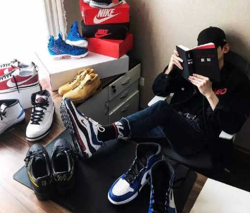 四位爱鞋如命的男星