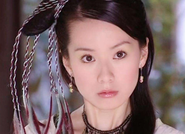 还记得《东游记》中的龙三公主吗?43岁的她依旧少女感十足