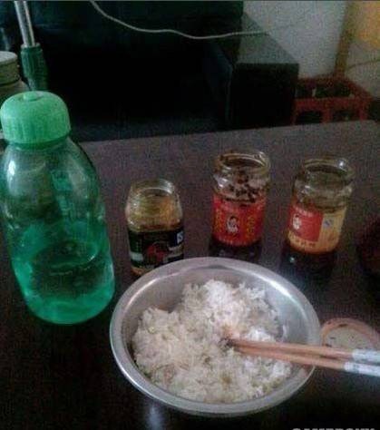 搞笑gif:收麦子的庄稼大哥无语了,你能跟着我的节奏走吗