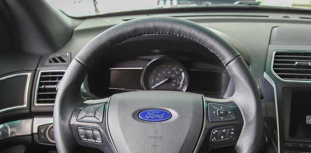 欣赏探险家高清图片,整体造型很耐看,立体感波波拉