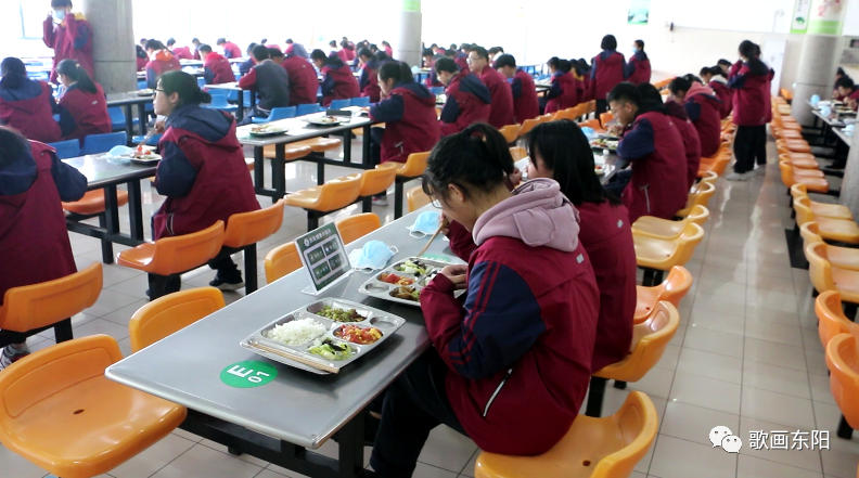 东阳,终于开学了!_腾讯新闻
