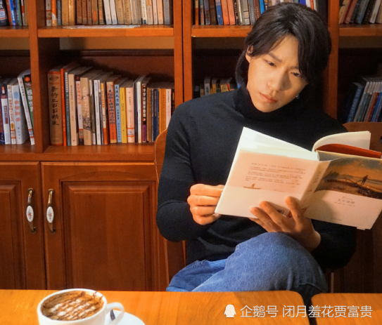 冰糖炖雪梨蒋世佳的扮演者有多牛看到他的学历后真是失敬失敬