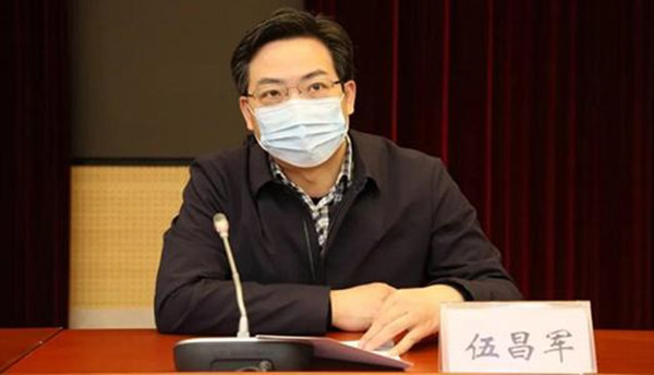 金银潭院长拟被提拔曾隐瞒渐冻症病情妻子感染肺炎仍坚守医院